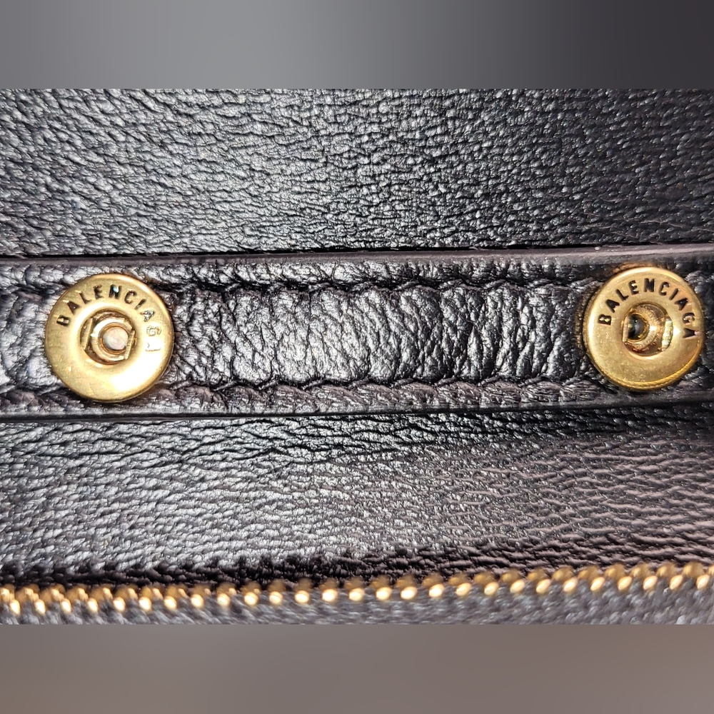 BALENCIAGA B DOT Wallet On Chain - Picture 7 of 10